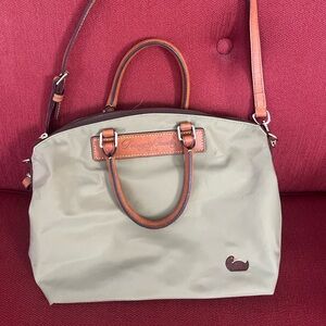 Dooney & Bourke Shoulder Handhag